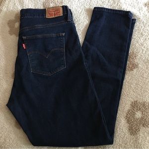 Levi’s - Slimming Skinny Jeans (32)